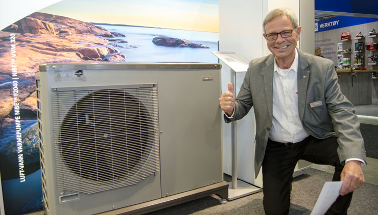 Kent Willen i ABK viser stolt frem F2120 som har en ytelse som sprenger grenser