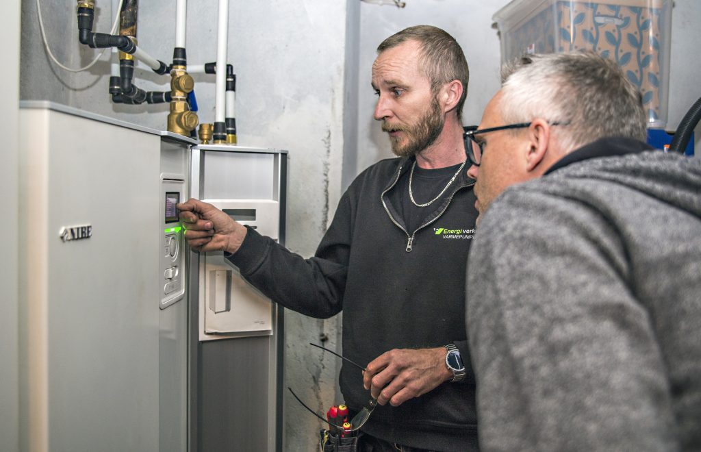 Energiverket har levert bergvarmepumpe og solfanger til Geir Engdahl