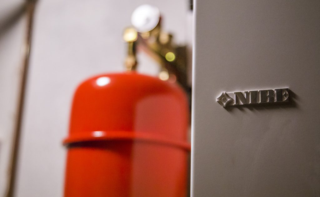 Enova kutter støtte til varmepumper og solenergi fra 1.april