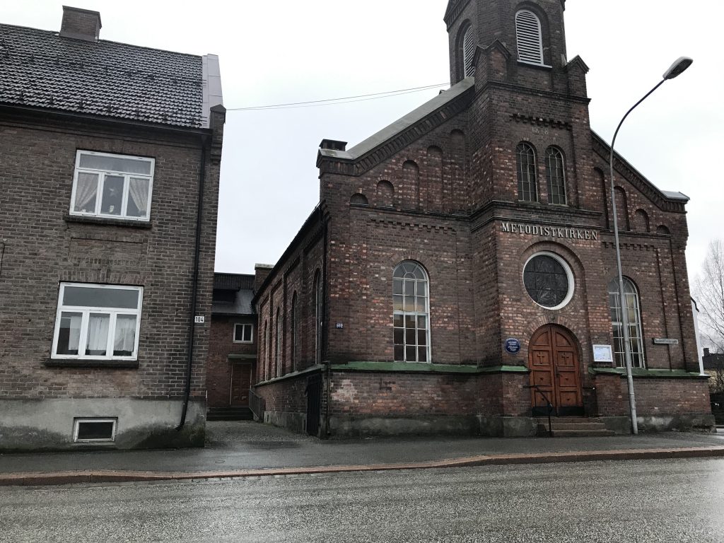 Metodistkirken i Drammen gikk for vannbåren varmepumpe